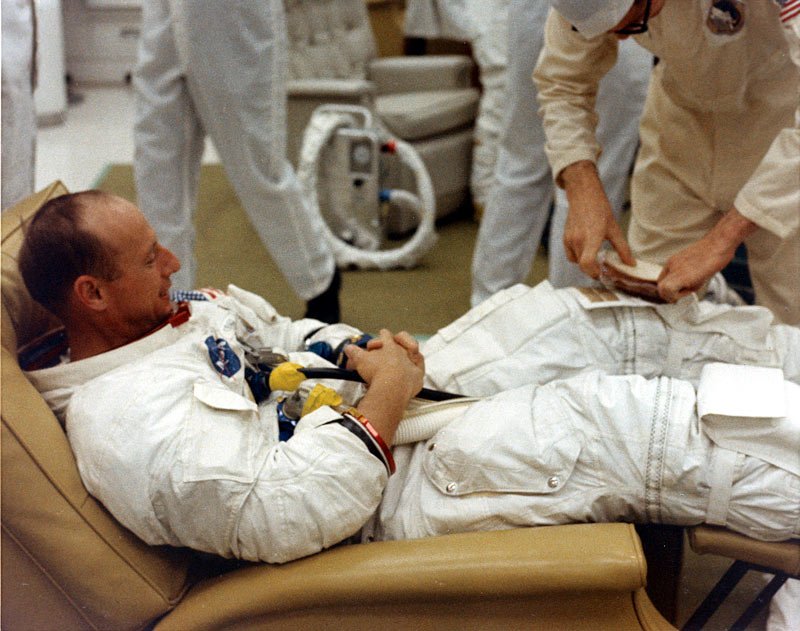 Tomorrow is the 50th anniversary of the launch of #Apollo12! For the long journey, the astronauts needed some sustenance, so here’s a suit tech putting a sandwich in Pete Conrad’s pocket during suit-up for launch.