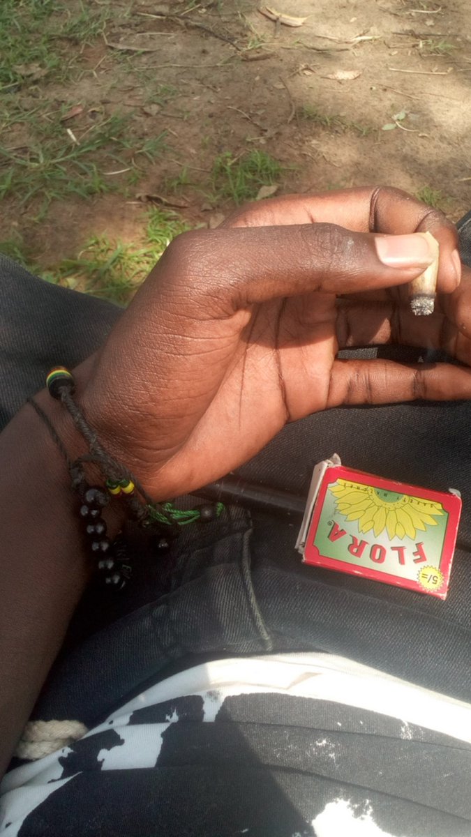 Little06489913's tweet photo. Lets get high https://t.co/NfFjGRMLDO