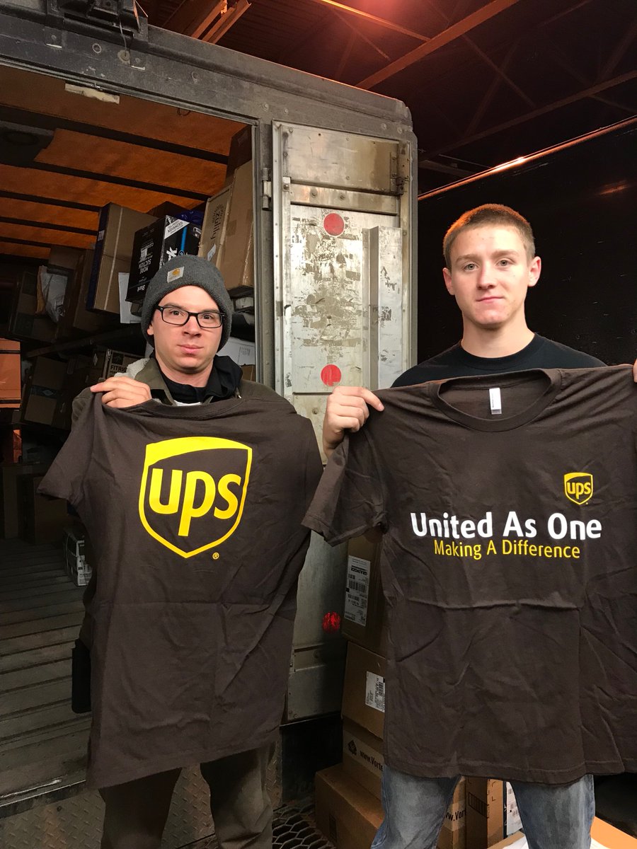 A big shout out to this HELPER TEAM👏Doug Salone of the Dubois Center with his helper Seth for being super stars working safely through out their day👊📦❄️Thank you Doug and Seth #TogetherWeAreUPSers #SafetyFirst  #UPS #LiveSafelyStart2First