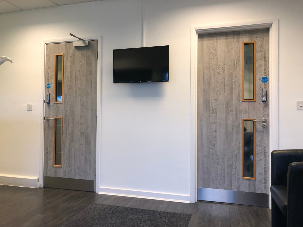 NeilSignsLtd's tweet image. Old doors look new #3M have a massive range to choose from #Architectural #Hotels #Interiordesign