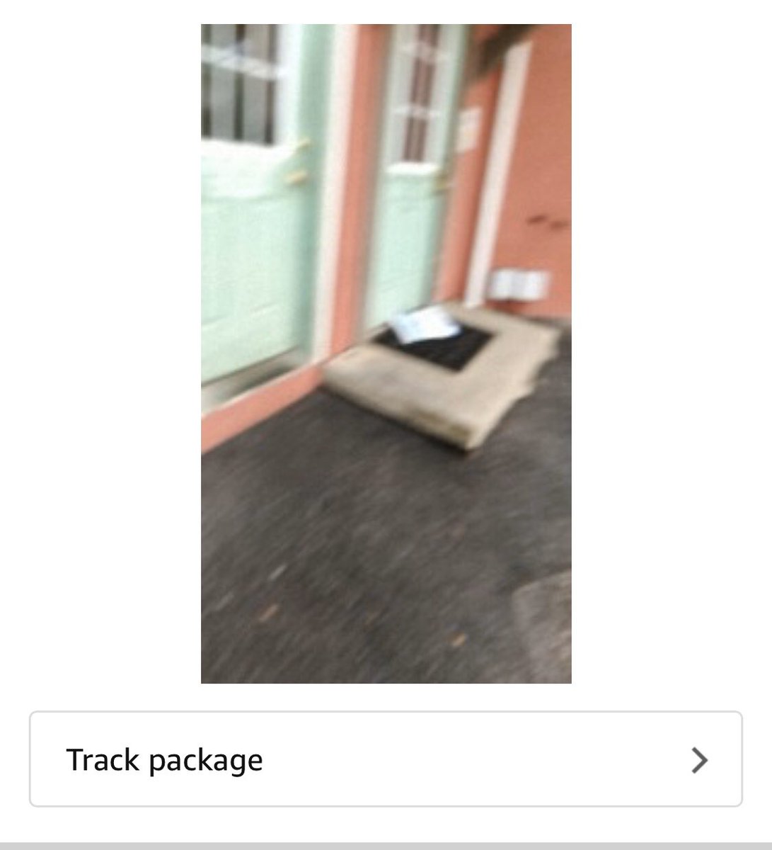 katrinanielsen_'s tweet photo. Our delivery guy has impeccable photography skills https://t.co/JSvmMSWArg