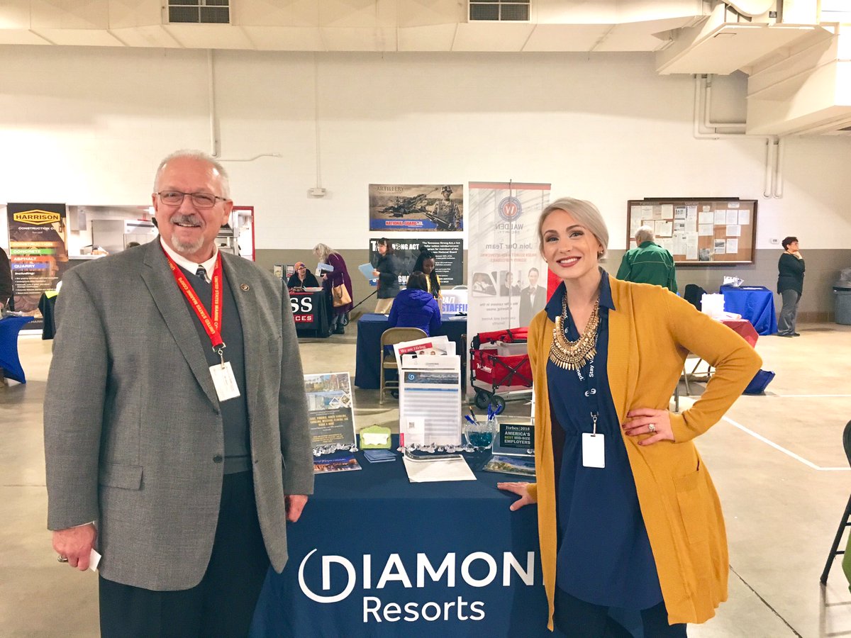 Today @DiamondCareers TN participated in the @TNCCKnoxville job fair where I got to spend time with one of my favorite local veteran partners. We are so thankful for your service & to create opportunities for those who have served! #EmployerOfChoice #teamTENN #maryville