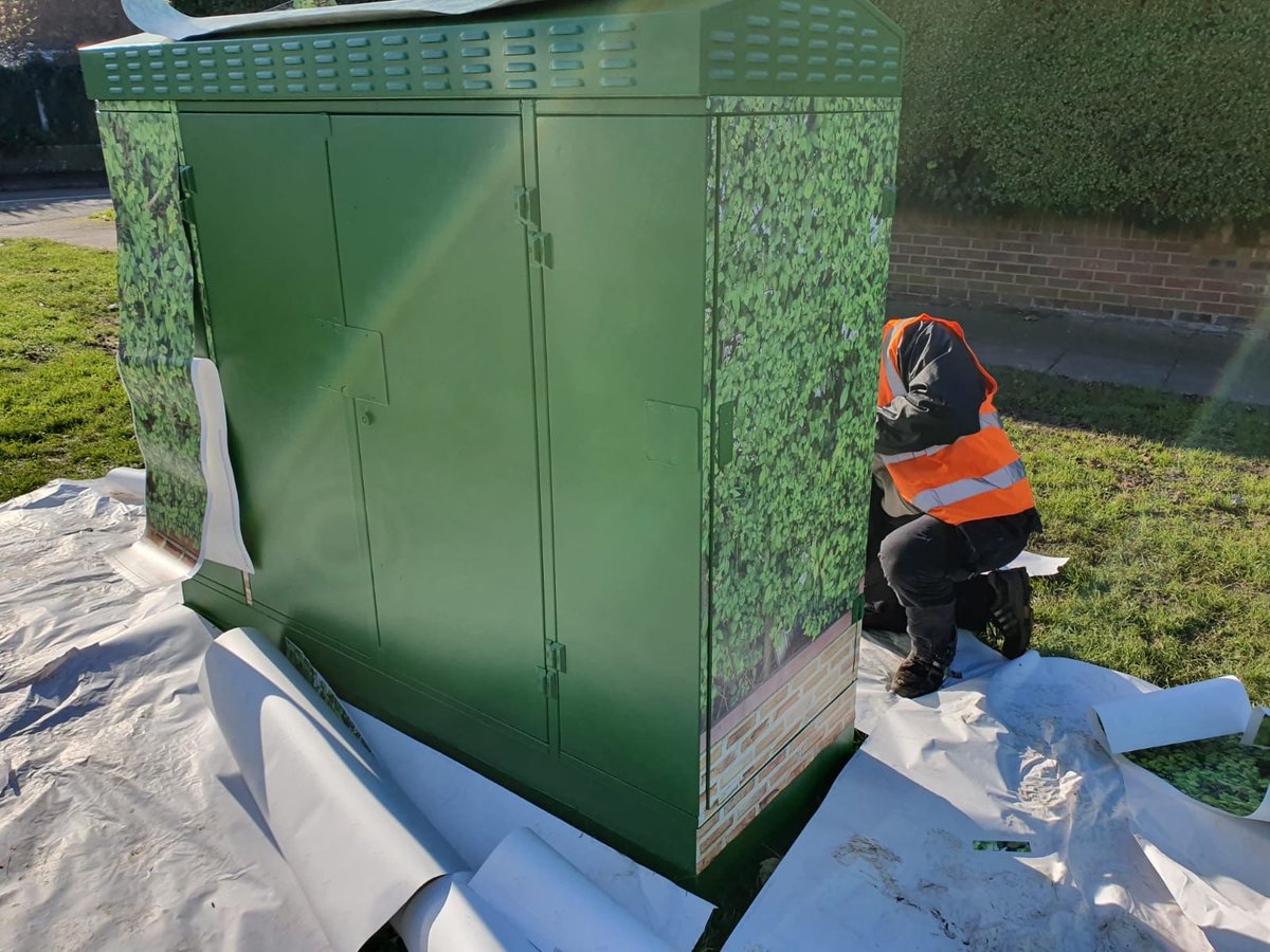 ShutterMedia's tweet photo. Before, during and after on the transformation of these Virgin Media cabinets in Birchington-on-Sea! https://t.co/OWJTaUBDwa