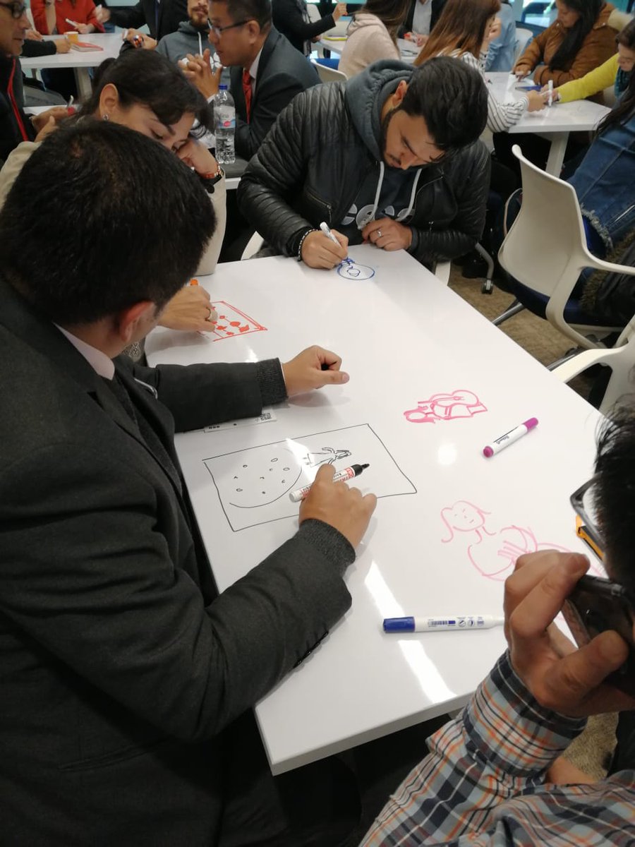 ObservatorioTIE's tweet photo. Daniela Benítez, de Storynauts, en el taller de Introducción al diseño de juegos de mesa. https://t.co/xOTrWoziOi