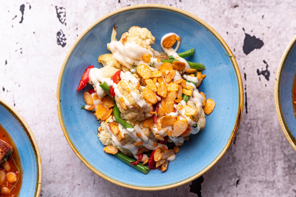 It's #WorldVeganMonth so we thought we would share one of our new tapas dishes that can be made Vegan friendly.
COLIFOR AL AJILLO
Roasted cauliflower &amp; fine beans cooked with fresh garlic &amp; chilli oil drizzled with aliolo &amp; roasted flaked almonds.
bit.ly/373Y7tK