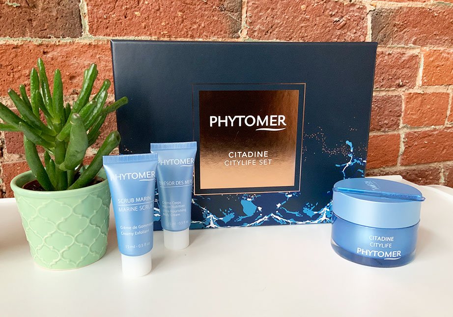 dolcebellaspa's tweet photo. Its never too early to begin thinking of those #Christmas Present Ideas... PHYTOMER has released its "CityLife" Series called Citadine which cleanses, moisturizes and tones your skin during the harsh City winters. Give to a friend or treat yourself 😎 #ygk #giftideas #salon #spa https://t.co/LfnNIfzVvq