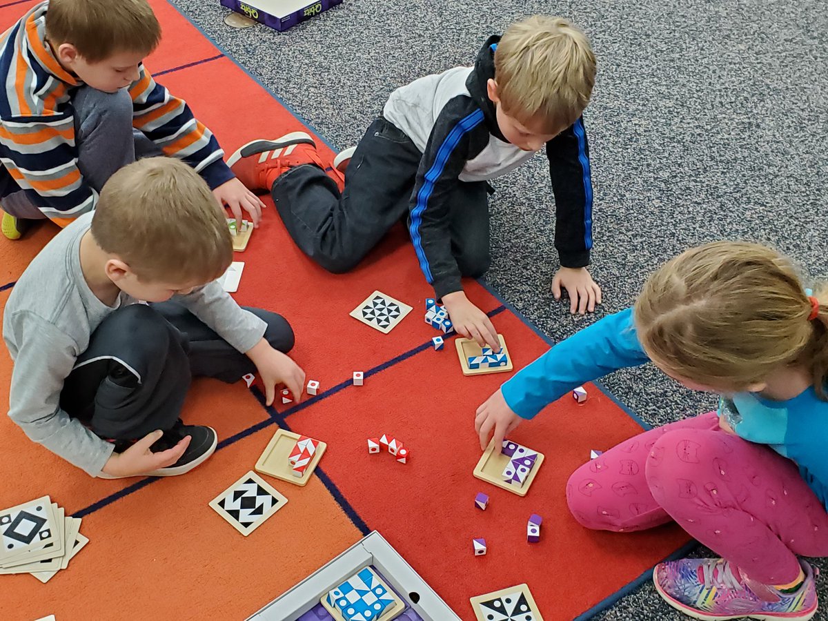 MrsJowkar's tweet image. #Qbitz fun for all ages. So much focus and patience as they challenge their minds! #VisualDexterity #SpatialReasoning #GLCSExCEL #GLCSKellogg #GLCSRichland @MindWareToys
