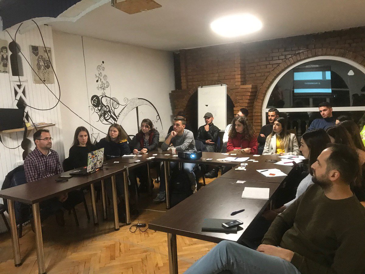 flosskosova's tweet image. Presentation by Prof. Ferat Krasniqi on how he uses OpenStreetMap at University of Prishtina. This activity is part of #OSMGeoWeek and supported by @LUinKosovo