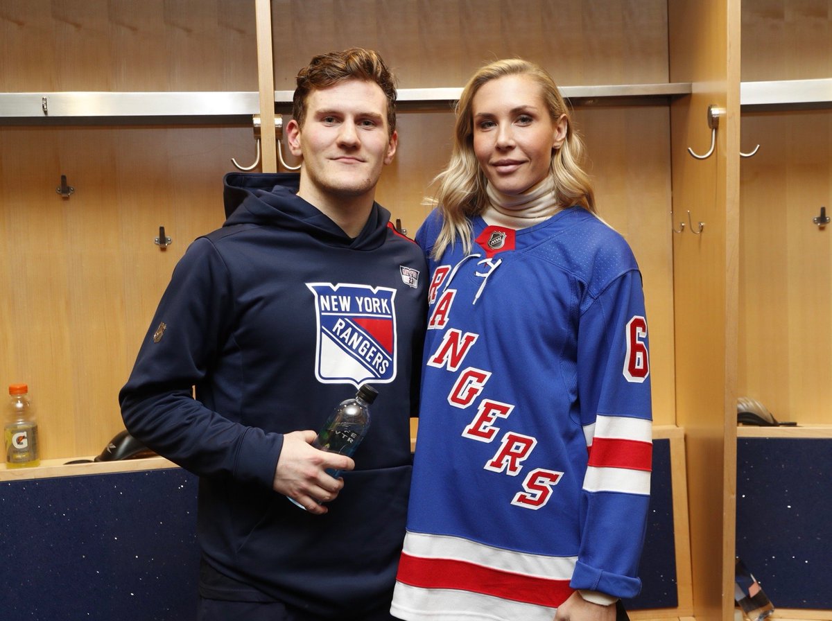 Gå glip af meget Fordampe New York Rangers on Twitter: "Just a couple of Long Island kids who grew up Rangers  fans. https://t.co/MEm1MoKBCj" / Twitter