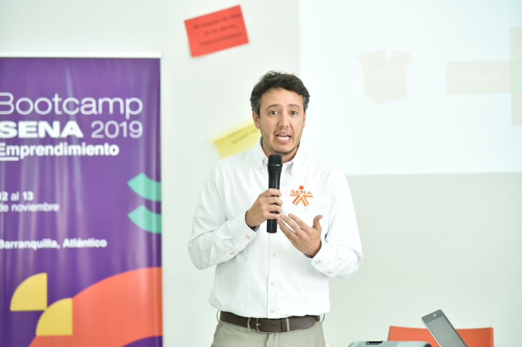 hernanfuentes's tweet photo. En #Barranquilla participamos en el #BootcampSENA de Emprendimiento, junto talentos aprendices de @senacomunica, como la antesala #VenturesSummit2019 #ImpactRevolution en el que estaremos junto a nuestro dir. @EstradaCarlosM Es tiempo de creer, de crear y de crecer. https://t.co/bSyt290Bo4