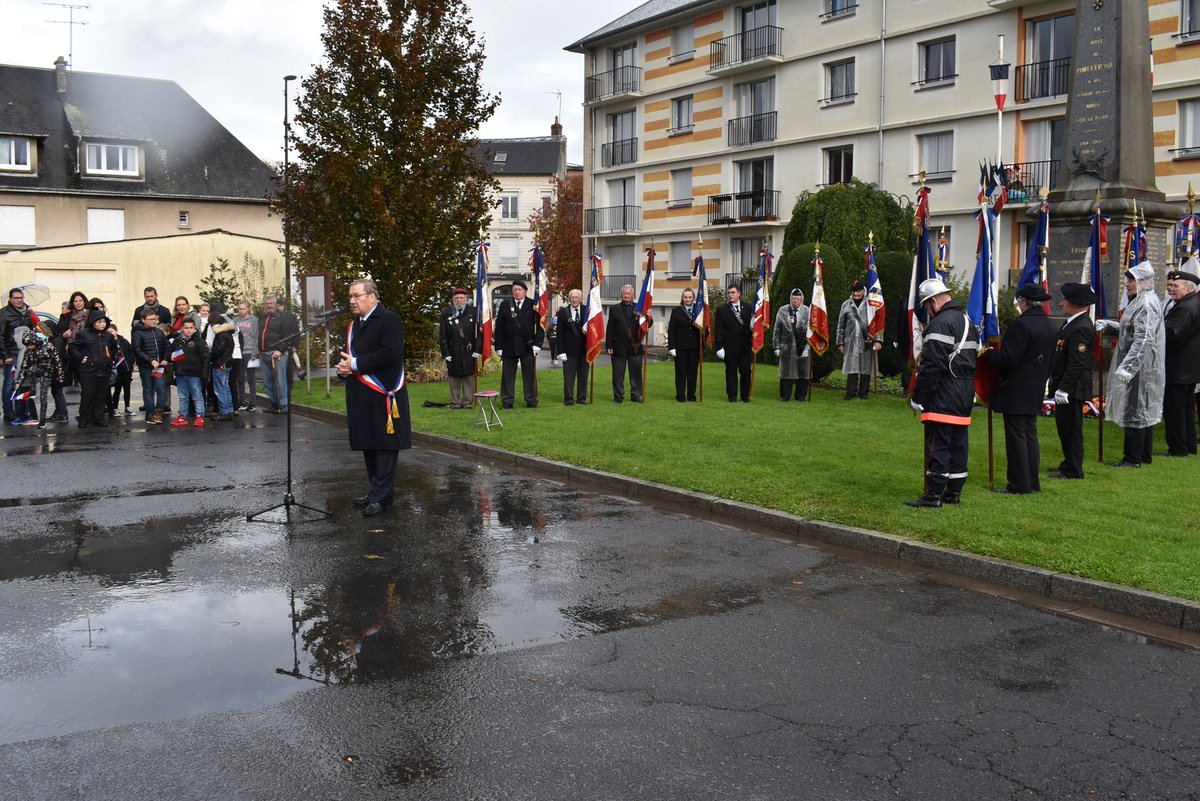 ●■ Un #11Novembre à la mémoire des " morts pour la France ", des poilus aux OPEX et placé sous le signe de l'avenir par la présence de la jeunesse à  nos côtés ■●
