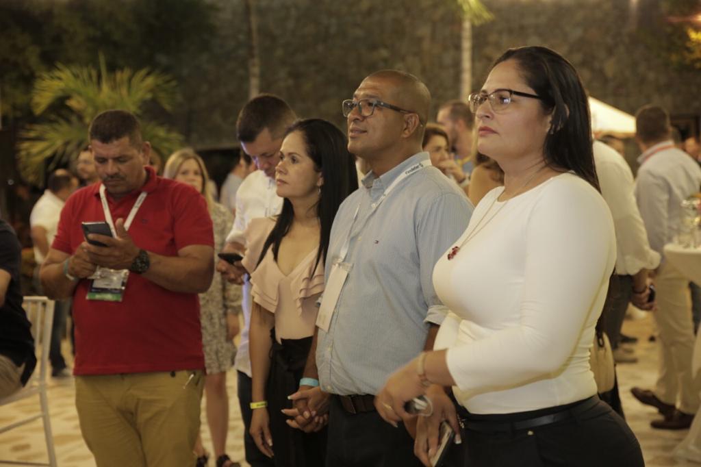UKinColombia's tweet photo. #UKFundsInCol | Durante la recepción, nuestro embajador @Colin_M_R habló del trabajo de los fondos del Reino Unido en Colombia, donde presentó los programas de #ICFCol, #UKColProsperityFund, #CSSFCol, #FondoNewtonCaldas, Derechos Humanos y #CheveningCol. https://t.co/ESAn0IW6Ii