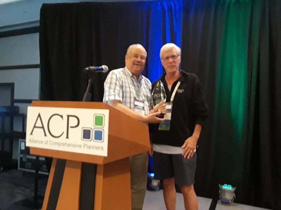 ACP_Planners's tweet image. Congrats again to Chip Simon, the recipient of the 2019 Stewart Farnell Award for Excellence in Mentoring! #ACP2019