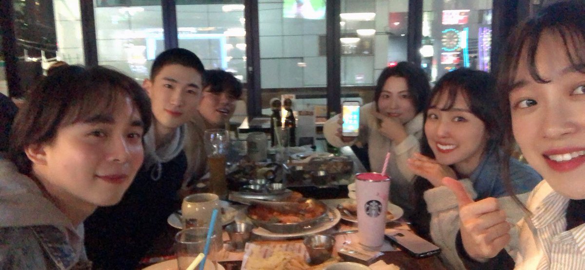 dolkorea's tweet photo. 지난 기록3. 손색시 회동. 성돈 입대 전날. https://t.co/0vIGMFary8