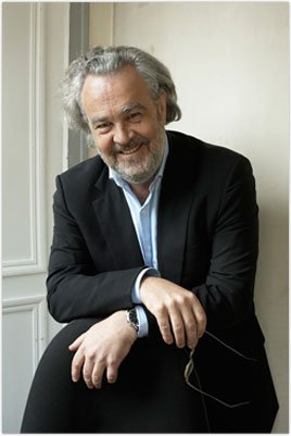 Construction21F's tweet photo. 🤩 L'architecte Philippe Madec sera le grand témoin du colloque #CREBA à @strasbourg . Réhabilitation responsable du bâti ancien et #FrugalitéHeureuse, même combat ? Pour le savoir, rdv le 21/11 ! Mais avant, inscrivez-vous 👉 https://t.co/qfppwCsxET - @creba__ @frugaliteheureu https://t.co/g80KjqzMtR