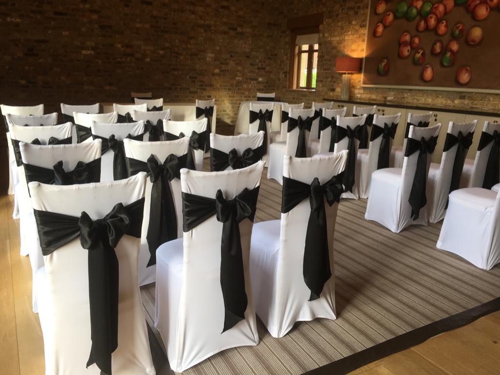BeauEventsFi's tweet photo. Coworth Park – Black Satin https://t.co/oE83nMgQ3g https://t.co/blH9f7MWFb