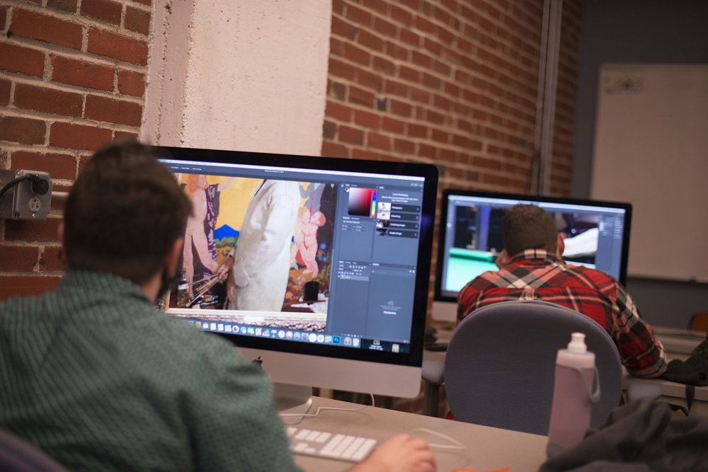 The deadline to sign up for our Spring 1 term is nearly here! Get in touch with one of our admissions reps to learn more! siba.edu/contact    #college #graphicdesign #design #interiordesign #business #paralegal #fashion