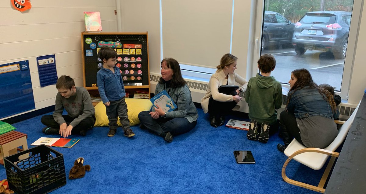 HollisPrimary's tweet image. Thank you to Mrs. Miller&apos;s class for coming to read to our preschoolers!  #multiagelearning #readingbuddies #fun