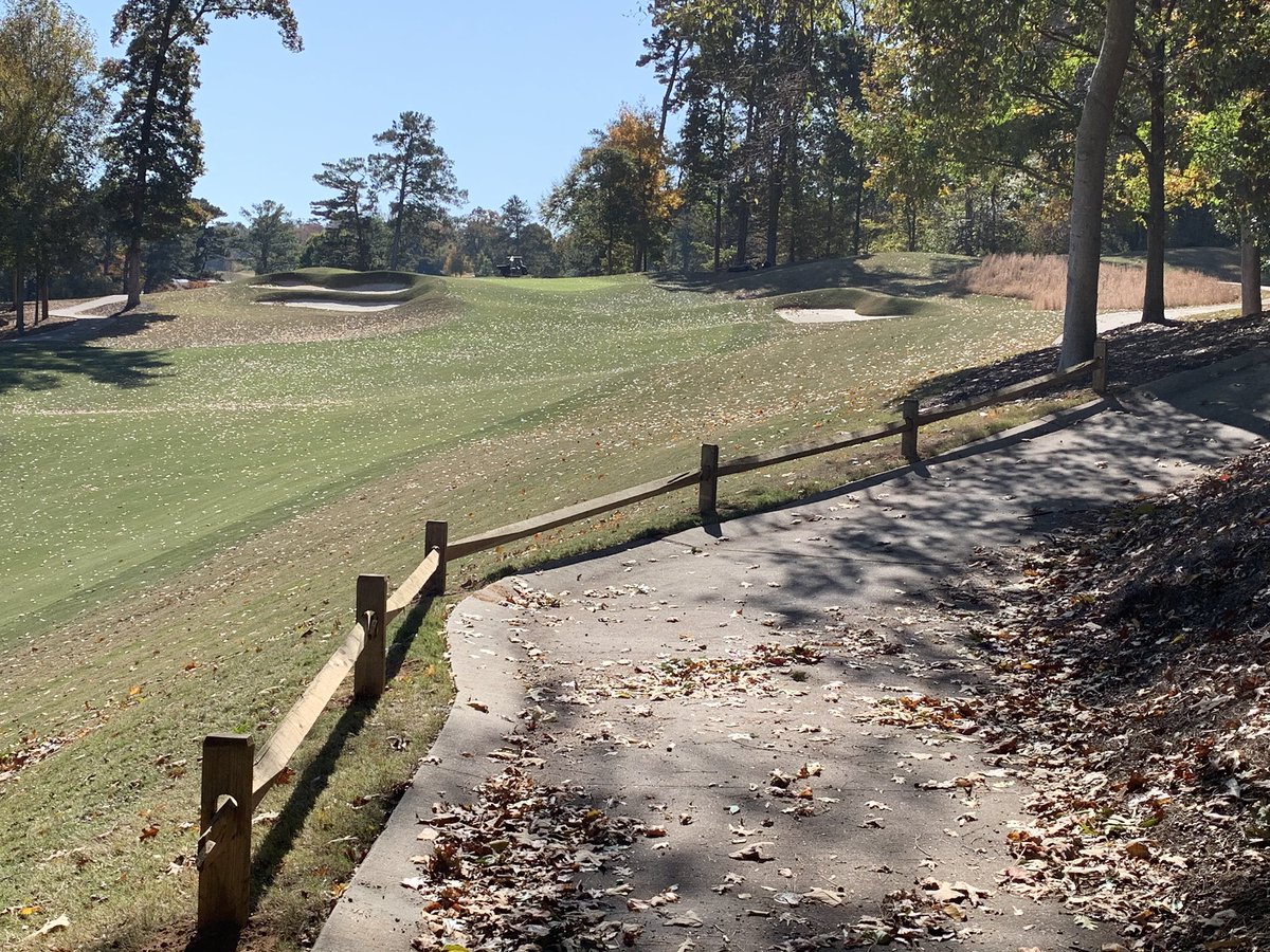 Turf_Joe32's tweet image. A bit windy yesterday, currently still have some greens that are frozen-staff working on cleanup and installation of new fence along 15 upper path to alert golfers it’s not a safe grade to traverse #winterproject