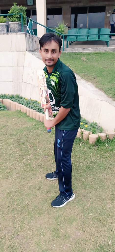 cricket_diamond's tweet photo. Match # 15: Diamond Green defeated Diamond Yellow by 49 runs.
Brilliant half century(54*) by Arsalan Akmal helped him to acheive the title of Man of the Match.
#DiamondGreen #DiamondLeague2K19 #ArsalanAkmal #CricketWeLoveYou #KeepItUpGuys https://t.co/fH1KHOXuPt