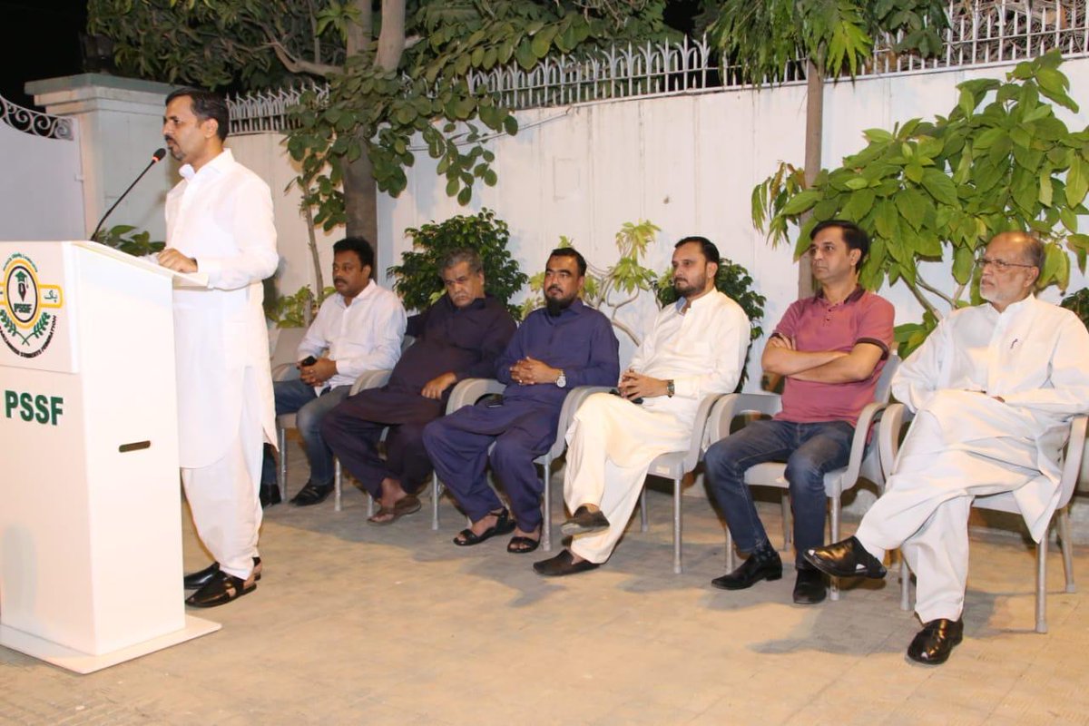 GulchptPSP's tweet photo. *مورخہ 13 نومبر بروز بدھ*

مرکزی دفتر پاکستان ہاؤس میں تمام ڈسٹرکٹ اور ٹاؤن کے انچارجز کا اجلاس منعقد ہوا جسکی صدارت چیئرمین سید مصطفیٰ کمال نے کی،
@AnisAhmedPSP @irtizafarooqui1 @saadrafay https://t.co/aWbM7RhdsS