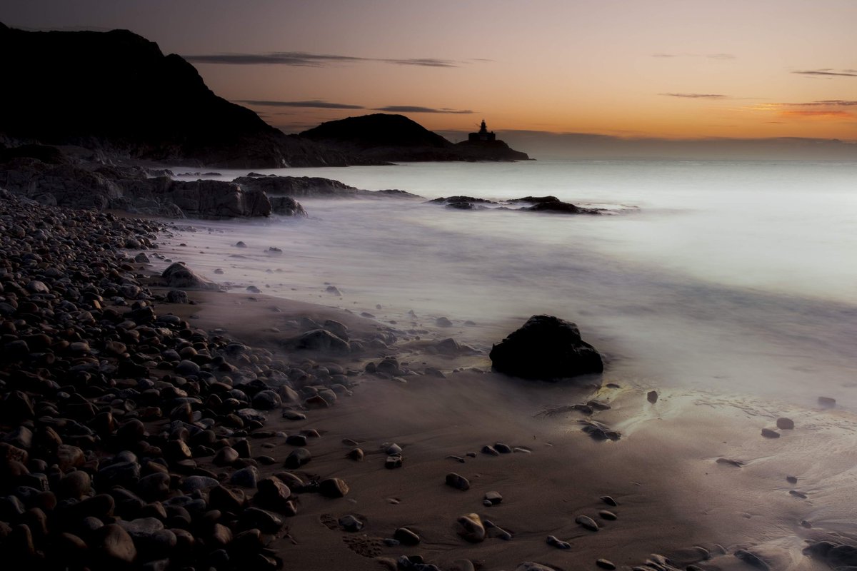 PonsfordSteve's tweet photo. @garyd2212 @goweradventures @Gower_Holidays @DerekTheWeather @kelseyredmore @ruthwignall @katelewisITV @Photosofwales @Swansea @Mumbles 
Beautiful sunrise at Bracelet bay this morning, although nearly missed it, need to allow more travel time in future! https://t.co/mQ3L5EeLN6