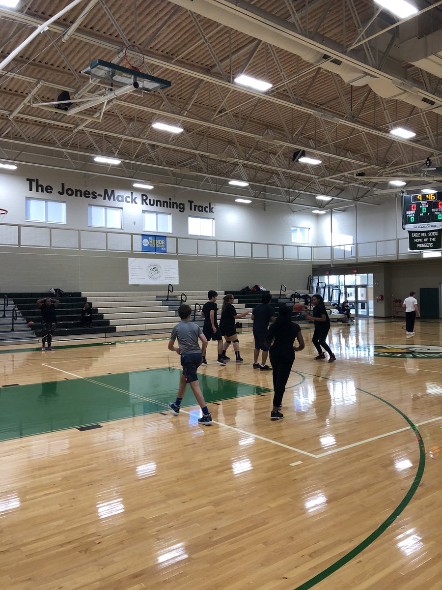 EagleHillSchool's tweet image. Today, our students are participating in a 3 on 3 basketball tournament with faculty and staff. If you look closely, you might be able to recognize a few familiar faces! #EHSCommunity #Ballers