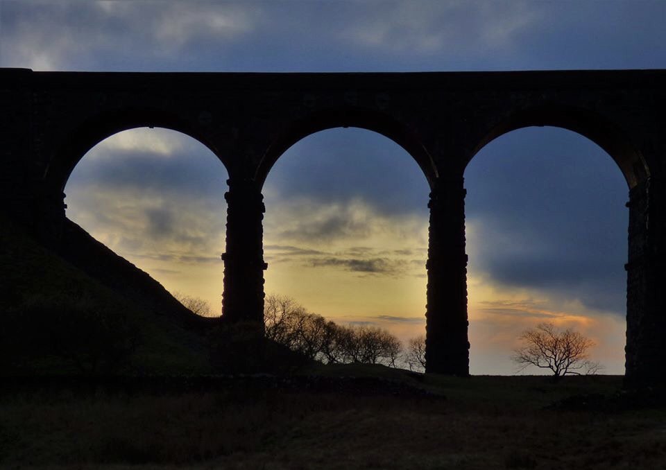 Silhouette of Ribblehead Viaduct this evening #ribblehead #ribbleheadviaduct #setcarrailway #silhouette #Yorkshire #yorkshiredales #bbcweatherwatchers #yorkshiredalesnationalpark #visityorkshire #thisisyorkshire #sunset