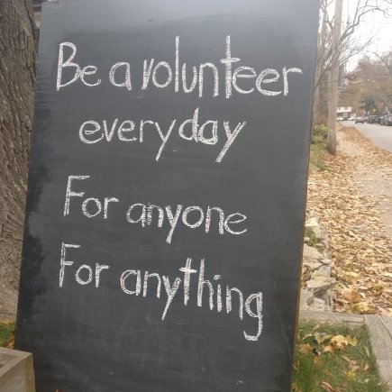 ThePeriodPurse's tweet photo. Today is #WorldKindnessDay, but this is a good reminder that you can be kind, and help people everyday 🤗

Looking for ways to give back? #TorontoKind

Volunteer for our packing party this Saturday: https://t.co/wqds0n0HRu

Or donate a few bucks here: https://t.co/OTZaUVKLBs https://t.co/jr4Ye6lDoa