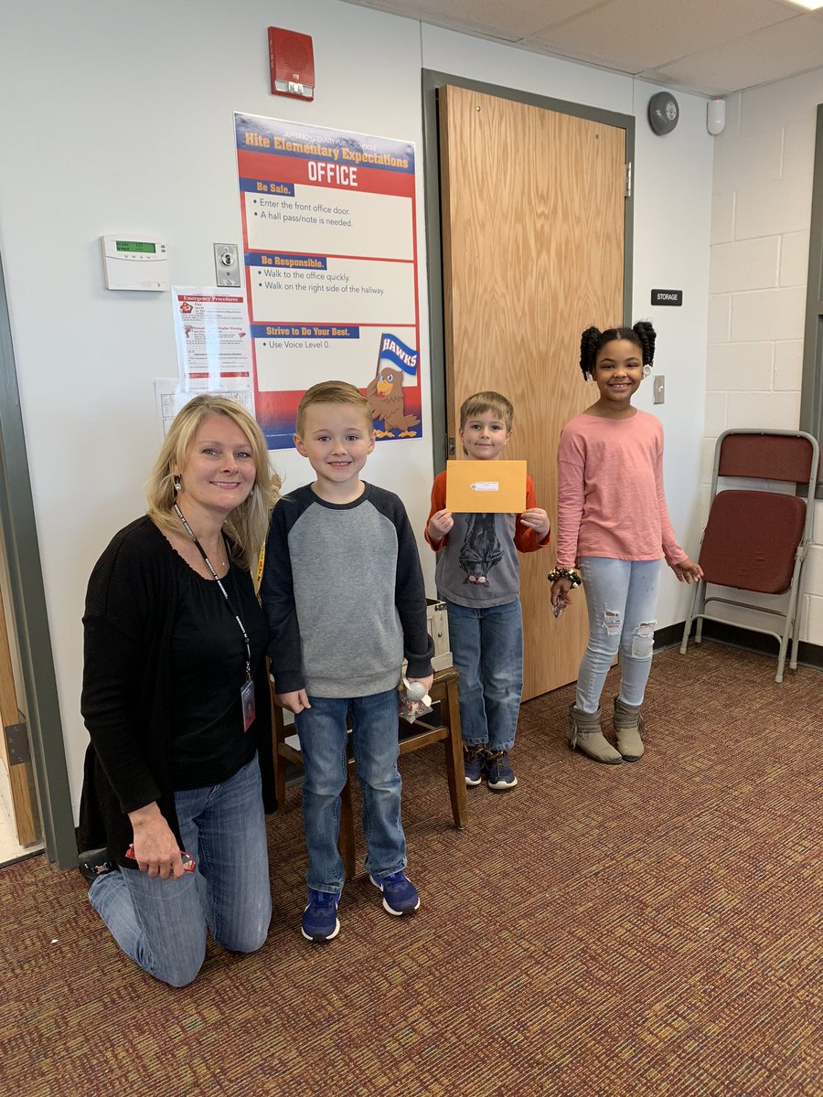 AttendHite's tweet photo. Day two of giving out October Perfect Attendance prizes @HiteElementary! #JCPSattendance #HiteElementary #WeAreJCPS #EverydayCounts #MissLessThanSix https://t.co/CBIi3uLFoE