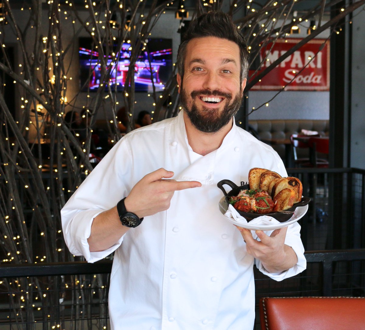 Alert! Tickets are still available for the next Fabio LIVE on December 8th ft. @fabioviviani and @EricaEckman at @BarSiena - Don't miss out! eventbrite.com/e/bar-siena-pr…