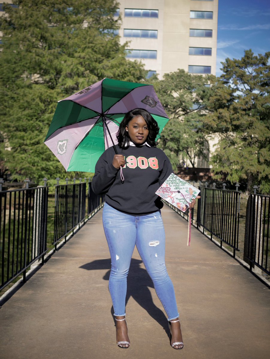 okay_dev's tweet image. In 1 Month I will be Walking the Stage 🎓 

Bachelors of Exercise and Sports Science 

“Seek Ye first the Kingdom of God “
Matthew 6:33

DedAKAted Ivy 💕💚 

December 13, 2019 10:00am 

Strahan Coliseum University Events Center