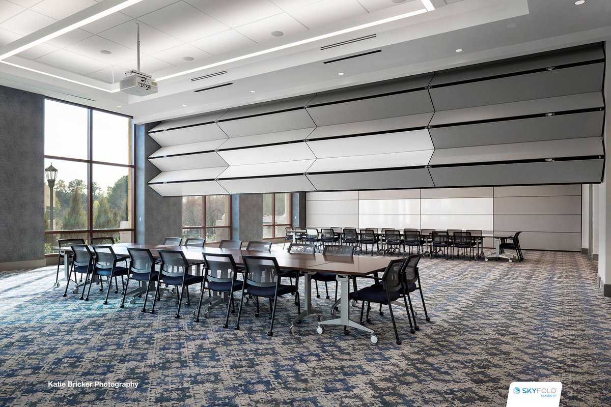 WillcoSales's tweet photo. With @Skyfold Jackson Healthcare was able to create a multi-purpose space that is easy to use and has great acoustics to ensure the utmost comfort for their employees and guests.  

#thinkvertical #skyfold #movablewalls #partitionwall#flexiblespace #flexibledesign #multipurpose https://t.co/mMLekQxPc2