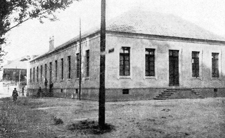 10) Galician migrants fostered education at origin also by investing in schools and changing social norms. They created associations that collected money to build new schools in their hometowns. Here is the "migrant school" where my parents' generation studied