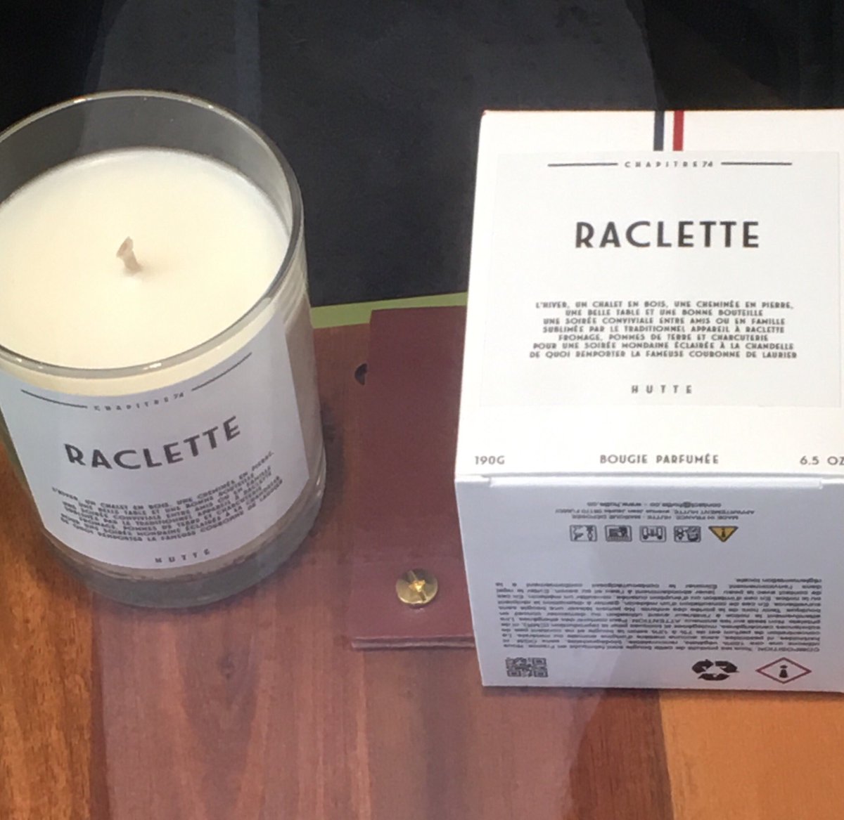 ICEprod1's tweet photo. Quand tu ne veux pas prendre de calorie mais que tu es quand même obligé s’ouvrir les fenêtres à la fin de la soirée 🤣🤣🤣🤣 #inraclettewetrust #iloveraclette #racletteforever #bougieparfuméemaisquandmême @MaudValet @_SCG https://t.co/vSjO3Mcy9x