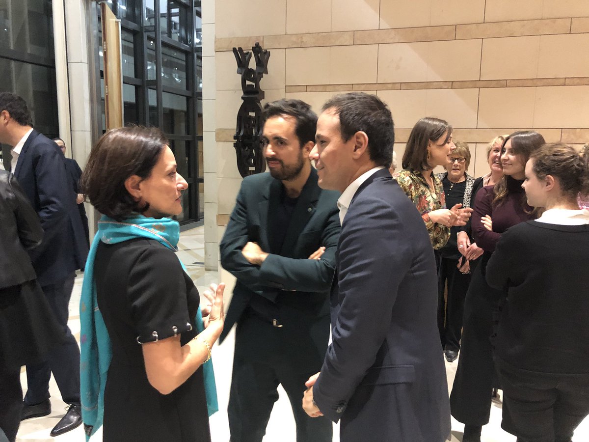 ericlhote's tweet photo. L’engagement #numerique de @FMDelasalles DG Groupe @creditdunord membre #CNUM faite Officier de #OrdreNationalMérite par @cedric_o en présence de nombreuses personnalités ! https://t.co/FFDfhkYaOG