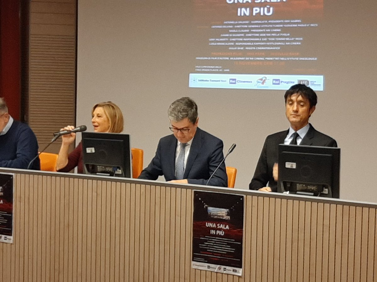 ...orgogliosa di far parte di questa azienda. RAI Il cinema in oncologia.
#GiulioBase #raicinema #rainews #oncologigobari #ilcinemafabene