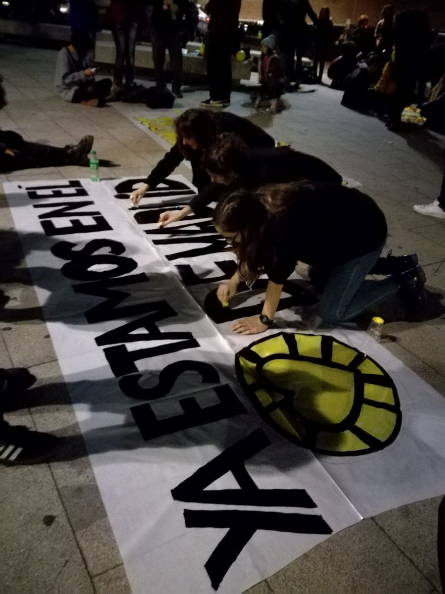 10, 100, 1000 centros sociales. Cuando las cosas se cuecen con cariño y a fuego lento, ocurren movimientos extraordinarios. Este es el Madrid que no se vende. #DesalojanLaIngo pero el Madrid ingobernable es indesalojable ✊