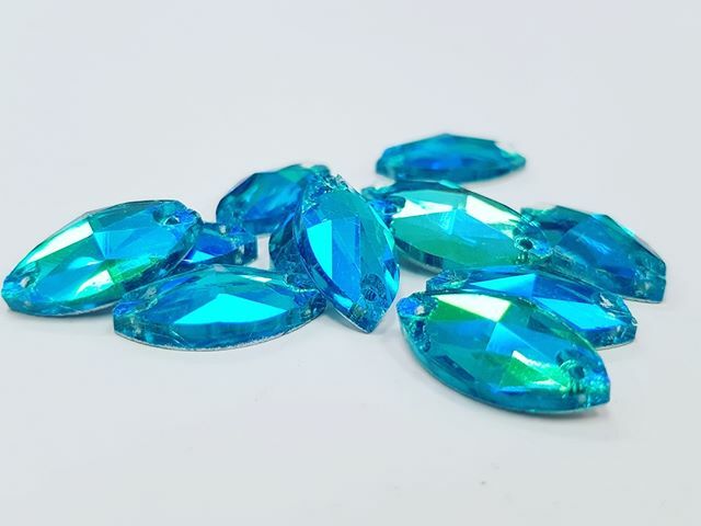 mundo_crystal's tweet photo. Súper #strass #fashion flipante para tus maïllots, vestidos, cazadoras, tejanos ¡¡y todo lo que te pase por la cabeza!! 💎💎💎
.
Esta es la forma NAVETTE. Pero puedes encontrar muchos más pedruscos para coser, formas y colores. 😎⭐😍
.
.
.
#mundocrystal #cristales #decoracion… https://t.co/QB7KdbYXSU
