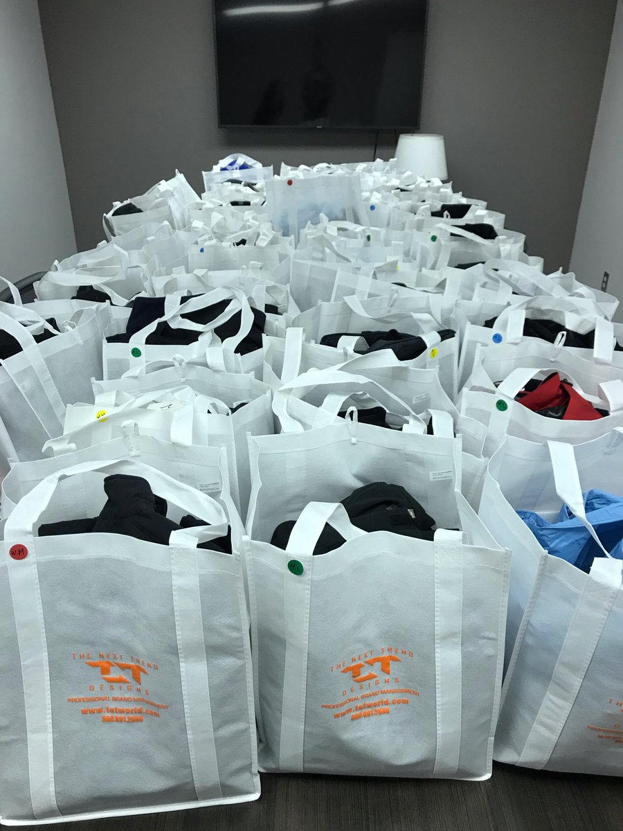 TNTDesigns's tweet photo. To help is to be human. 

We here at TNT are ready with our annual homeless giveaway. 

Donate what you can. 

#annual #giveaway #help #donation https://t.co/tgfoGStqWs
