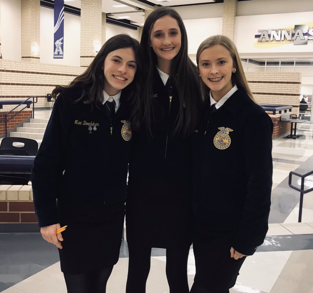 wakelandffa's tweet photo. Great time at the District IV LDE contest! Radio Broadcasting • Sr Creed • Sr Quiz • Sr Skills 🎙#fisdagdept @WakelandHS #whsffa @WakelandAccess https://t.co/QAx3ZRYPdA