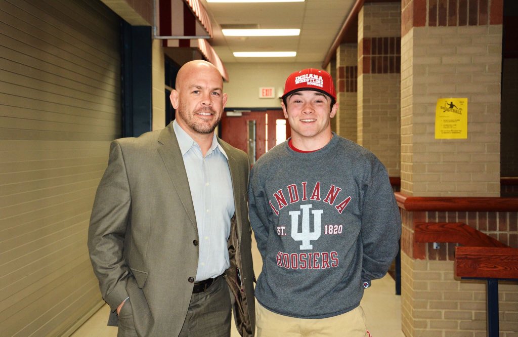 Tunon28football's tweet photo. Since it’s national signing day, here’s to one of the best decisions in my life! For those of you signing to other colleges, good luck! For those of you signing to @IndianaWR, WELCOME TO THE FAM! #IgniteIndiana ⚪️🔴 https://t.co/TekCMVstET