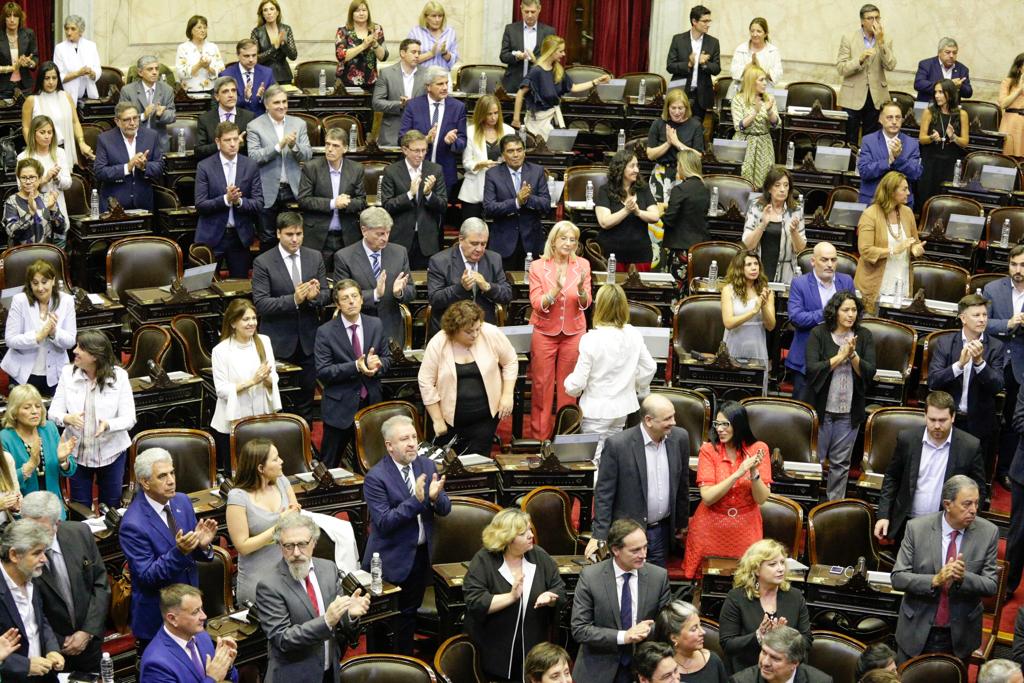 En Asamblea Legislativa, de Diputados y Senadores, hoy se proclamó la fórmula presidencial ganadora en las elecciones celebradas el pasado 27 de octubre.
