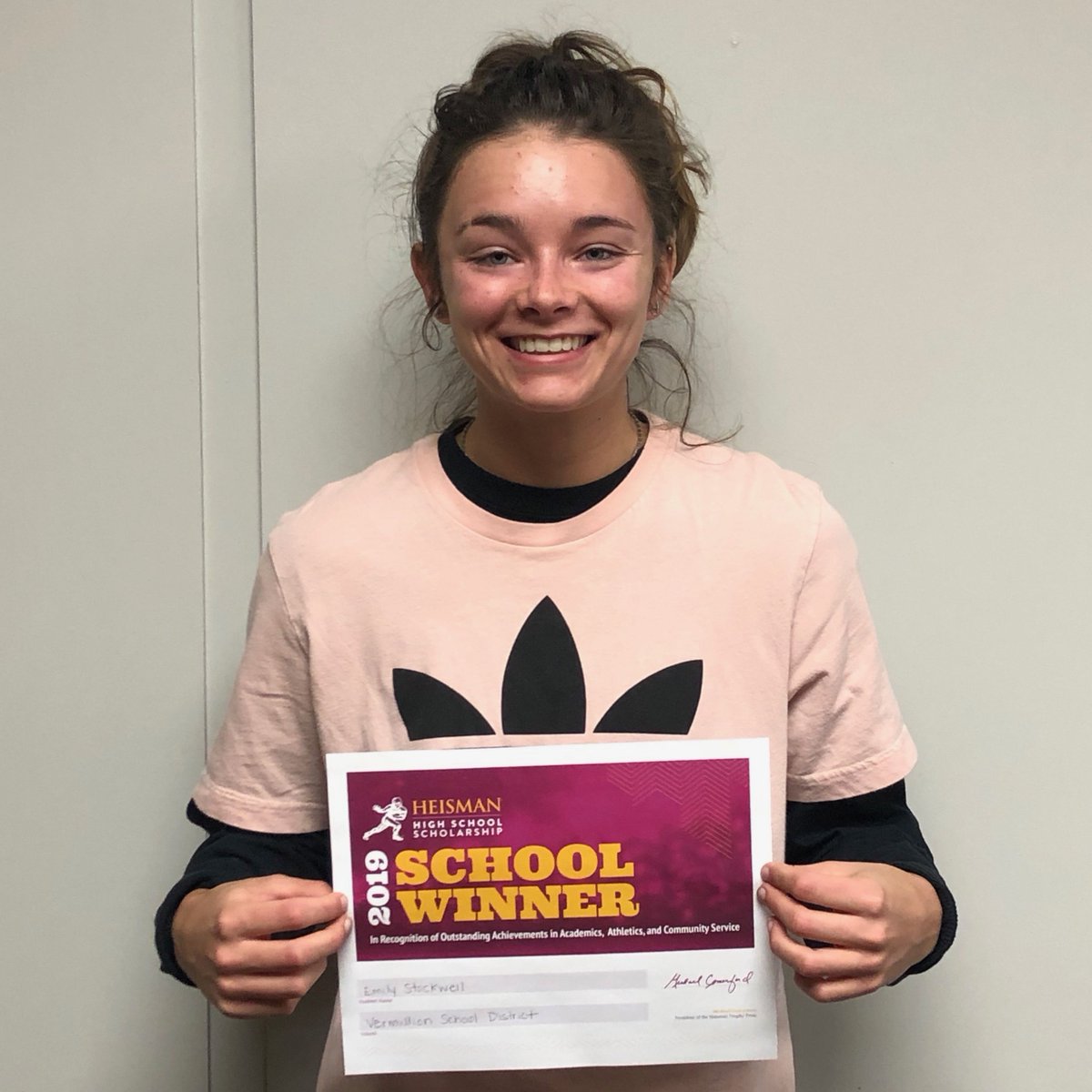 VHS is proud to recognize our High School Heisman winner, Emily Stockwell! Emily represents us tremendously on the softball diamond and the volleyball court! Way to go, Emily!