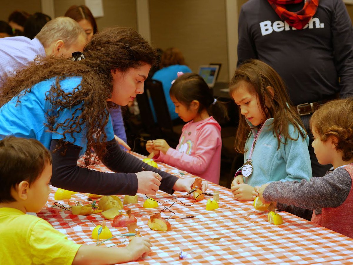 puebloscience's tweet photo. One week ago, we had the most AMAZING #Brunch with 150 lovely kids and adults at the @ICTorontoCentre for our annual #GoodMorningScience fundraiser. We are grateful to our volunteers and sponsors, and all those who chose to spend their Saturday morning with us. #Science4All https://t.co/nRgvDaIgsz