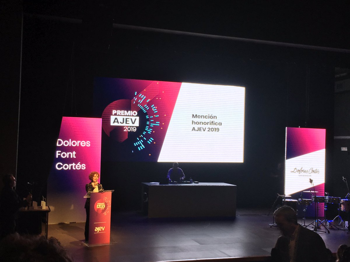 “Las #empresas es el futuro, es la economía, no hay mejor labor social que crear #empleo” #DoloresFontCortes de <a href="/_Dolores_Cortes/">Dolores Cortés</a> #PremiosAjev19 <a href="/AJEValencia/">AJEV</a>