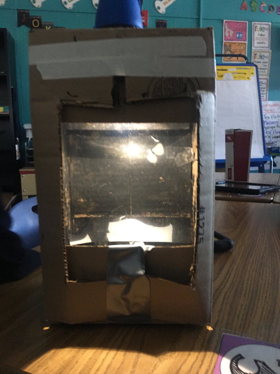 MrsRokosD53's tweet photo. 1st graders using what they know about light and reflection to create a ghost! This is how ghosts are made in the popular ride, The Haunted Mansion! #d53learns https://t.co/I5kTi8NCeI
