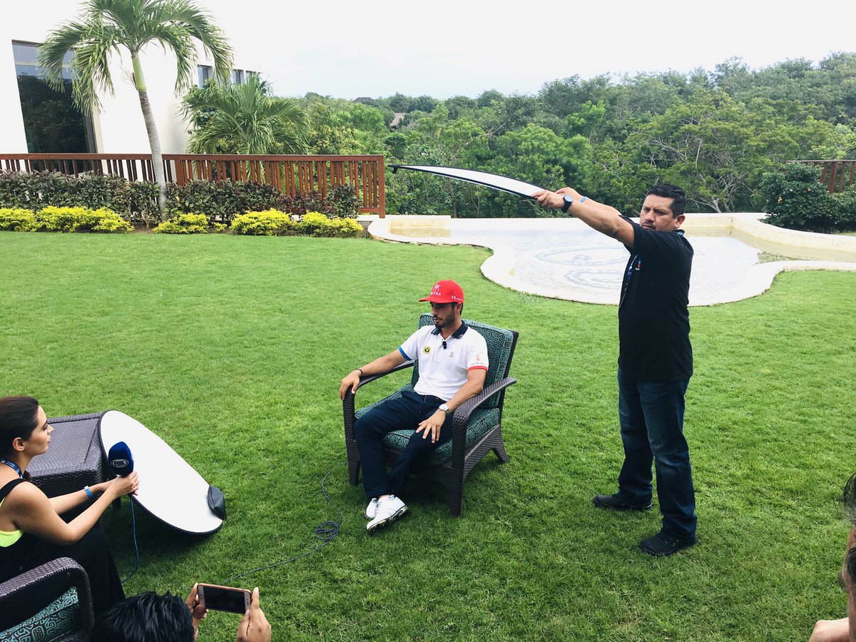 PGATOURComms's tweet image. Almost 10 hours after his wake-up call for the first tee-time (6:50am)in the weather-delayed pro-am ⁦@MayakobaGolf⁩ ⁦@Abraham_Ancer⁩ does several interviews with multiple media outlets from Mexico 🇲🇽 #popularman