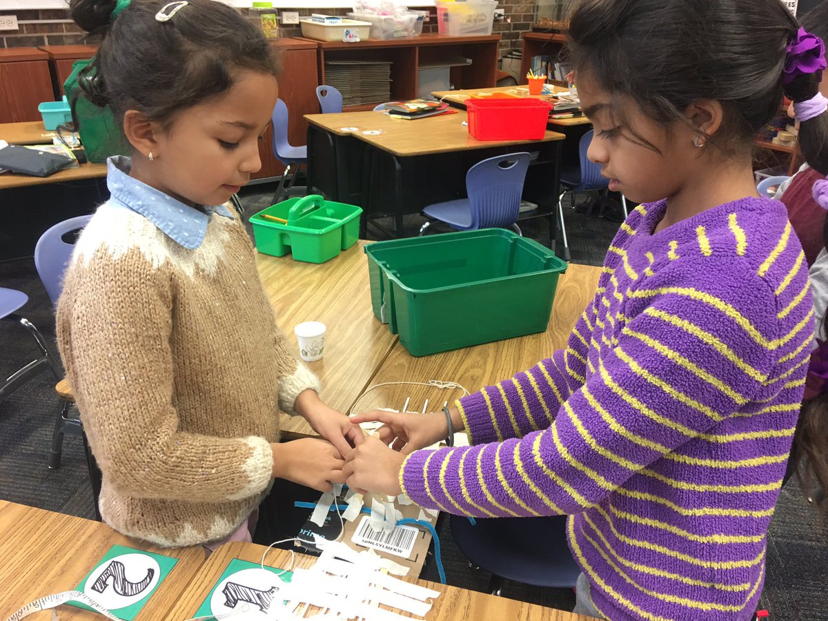 MrsRokosD53's tweet photo. 2nd graders used their knowledge of properties of matter to determine which materials will make the strongest bridge! One held over 150 gram cubes! #d5learns https://t.co/Nh7PHRoymZ
