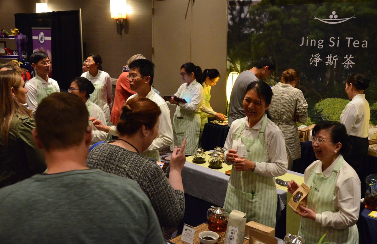 TzuChiUSA's tweet photo. We made a splash at the #JingSi Tea Tour stop at the #chiteafest 11/1-11/3, where our Oolong Tea won the #ITCC Competition! Our #Chicago team proudly showcased the flavor, along w/ Black Tea, Black Tea w/ Rose Petals &amp; Black Oolong Tea-#EcoFriendly flavors that spread many smiles https://t.co/10u4pbzrv6
